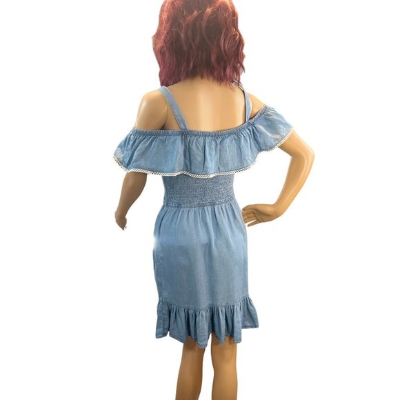 (5 for $25) SO‎ Chambray Smocked Summer Dress size Medium - Picture 2 of 6